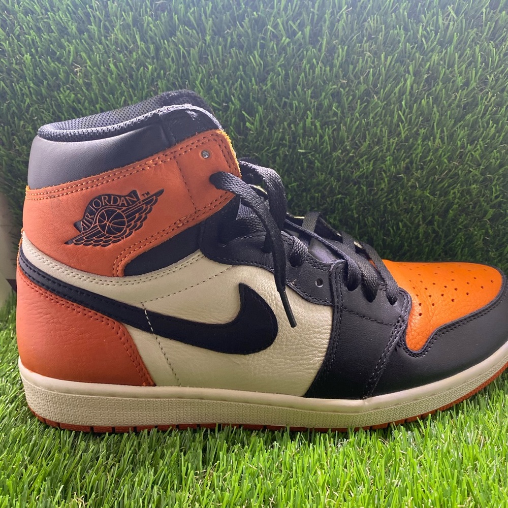 Shattered Backboards Jordan 1